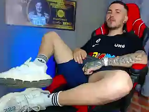 Snapshot of smoker445 chatting on 02.26.25 smoker445 online show from 02.26.25