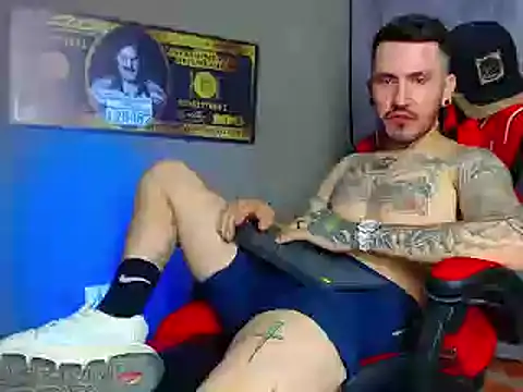 Snapshot of smoker445 chatting on 03.02.25 smoker445 online show from 03.02.25