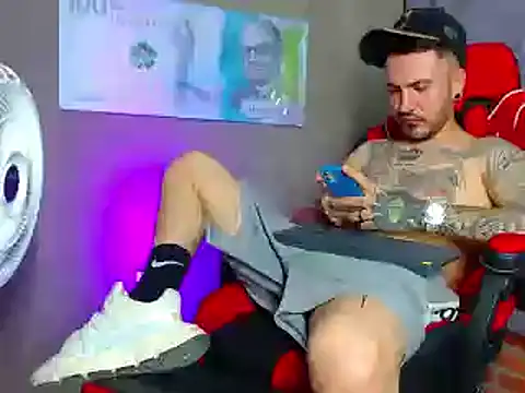 Snapshot of smoker445 chatting on 03.03.25 smoker445 online show from 03.03.25