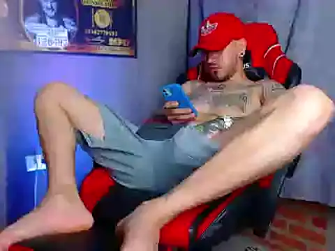 Snapshot of smoker445 chatting on 03.17.25 smoker445 online show from 03.17.25