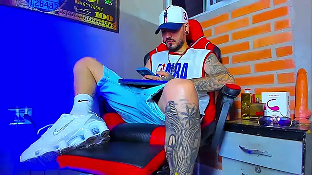 Snapshot of smoker445 chatting on 09.17.25 smoker445 online show from 09.17.25