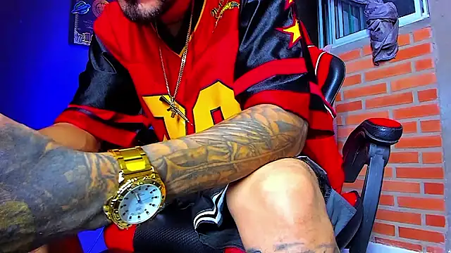 Snapshot of smoker445 chatting on 10.06.25 smoker445 online show from 10.06.25