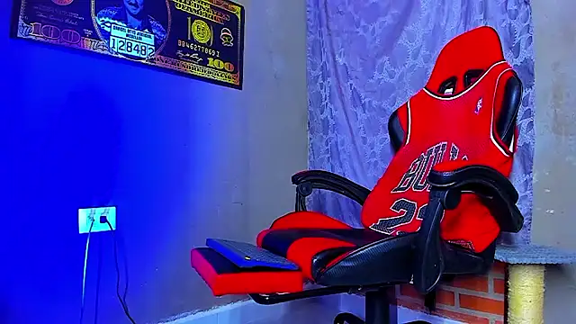 Snapshot of smoker445 chatting on 10.07.25 smoker445 online show from 10.07.25