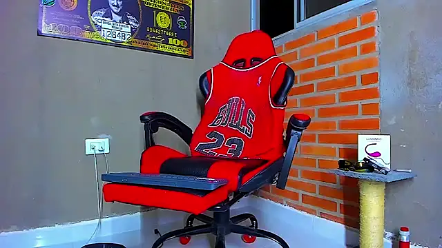 Snapshot of smoker445 chatting on 10.18.25 smoker445 online show from 10.18.25