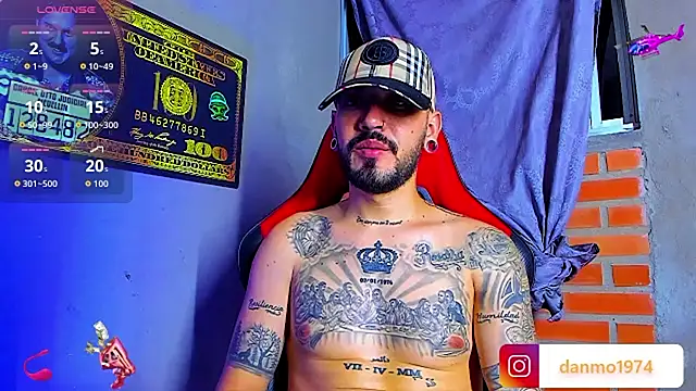 Snapshot of smoker445 chatting on 11.06.25 smoker445 online show from 11.06.25