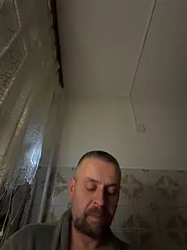 Snapshot of Huncutkuki chatting on 12.01.25 Huncutkuki online show from 12.01.25