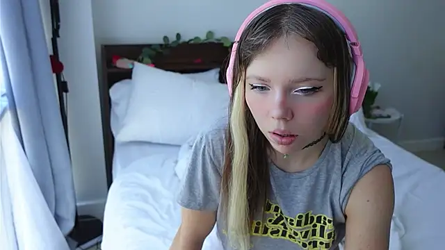 Ayra Lust online show from 03.17.25