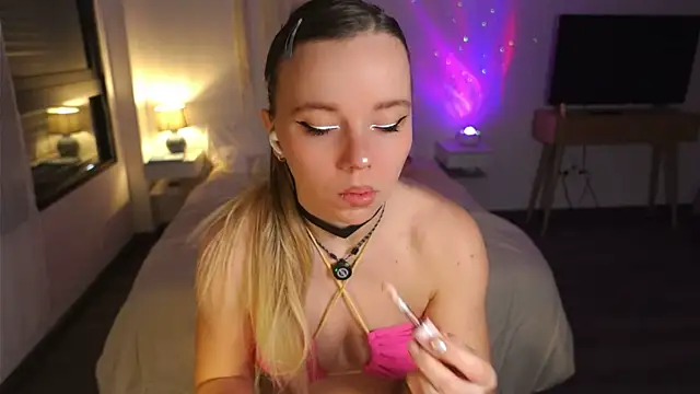 Snapshot of Ayra_Lust chatting on 06.12.26 Ayra Lust online show from 06.12.26