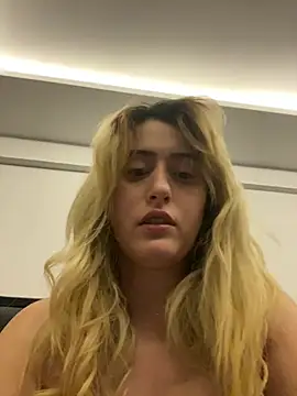 Snapshot of afrodizyak chatting on 02.20.26 afrodizyak online show from 02.20.26