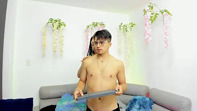 UNIVERSAL SEXX  online show from 10.01.25