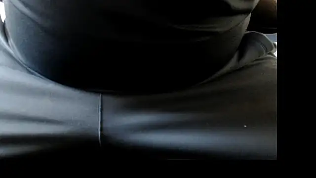 Snapshot of stratos009 chatting on 11.30.25 stratos009 online show from 11.30.25