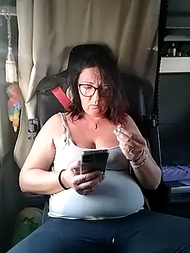 cuplubijoanna online show from 10.24.25