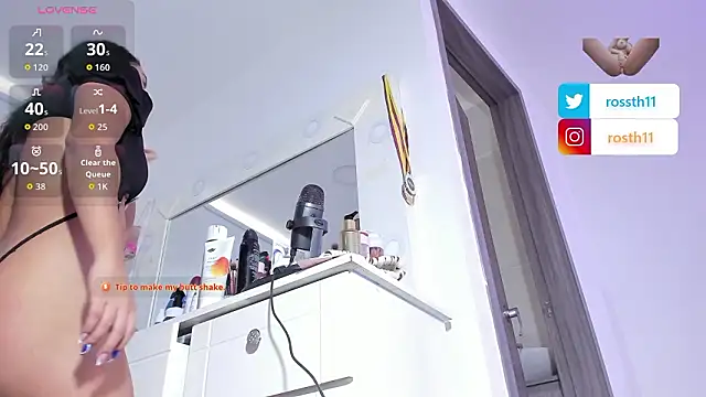 Snapshot of rossth1 chatting on 03.10.26 rossth1 online show from 03.10.26