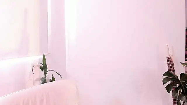 Snapshot of rossth1 chatting on 03.18.26 rossth1 online show from 03.18.26