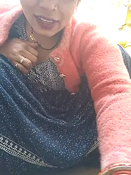 Snapshot of Simaran_bhabhi chatting on 02.13.25 Simaran bhabhi online show from 02.13.25