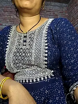 Snapshot of Simaran_bhabhi chatting on 02.18.25 Simaran bhabhi online show from 02.18.25
