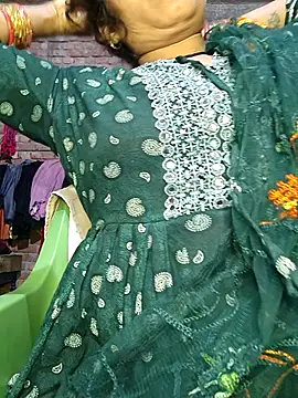 Snapshot of Simaran_bhabhi chatting on 02.21.25 Simaran bhabhi online show from 02.21.25