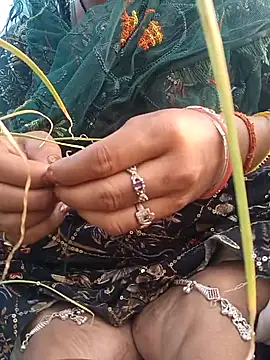 Snapshot of Simaran_bhabhi chatting on 03.21.25 Simaran bhabhi online show from 03.21.25