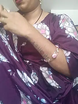 Snapshot of Simaran_bhabhi chatting on 10.27.25 Simaran bhabhi online show from 10.27.25