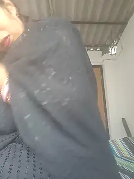 Snapshot of Simaran_bhabhi chatting on 11.08.25 Simaran bhabhi online show from 11.08.25