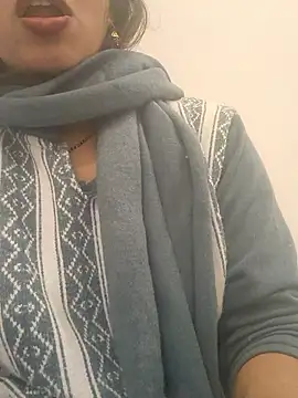 Snapshot of Simaran_bhabhi chatting on 12.21.25 Simaran bhabhi online show from 12.21.25