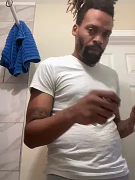 Snapshot of 1BeautyN1Beast chatting on 01.11.25 1BeautyN1Beast online show from 01.11.25