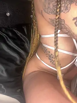 Shuggabutt online show from 01.04.25