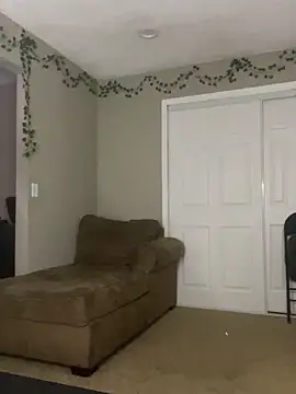 Shuggabutt online show from 01.05.25