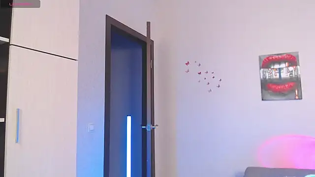 Lina Robbins online show from 03.05.25