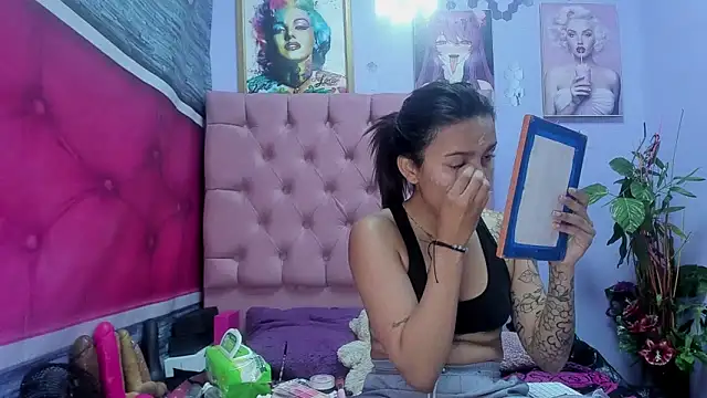 Yaumiko online show from 10.15.25