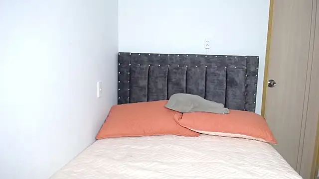 Megan mancini online show from 12.22.25