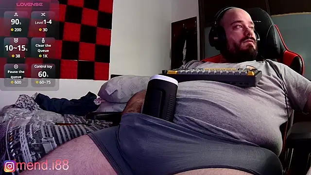 menditeta1 online show from 02.18.25