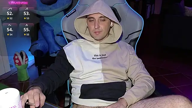 Snapshot of Gil_gamesh90 chatting on 09.30.25 Gil gamesh90 online show from 09.30.25