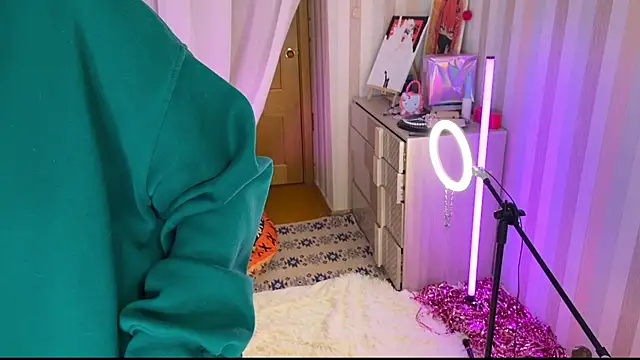 EmmyAmbros online show from 02.19.26