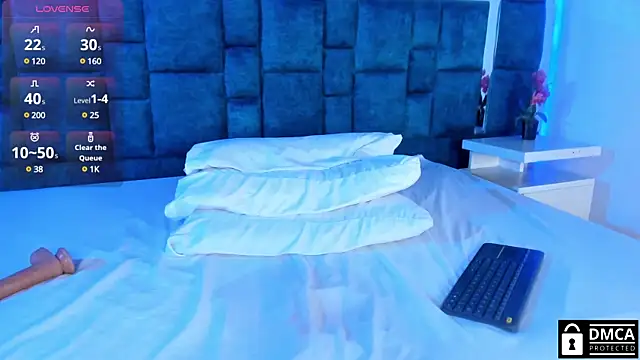 Snapshot of Venus_velez_ chatting on 02.15.25 Venus velez online show from 02.15.25