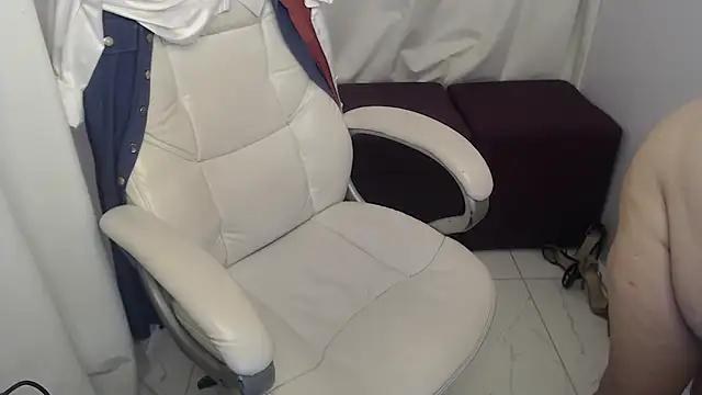 paiper halliwey online show from 12.18.24