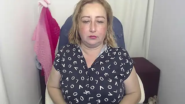 paiper halliwey online show from 01.18.25