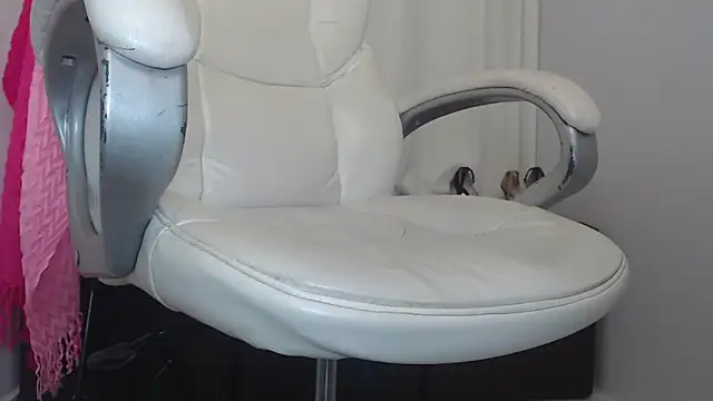 paiper halliwey online show from 03.13.25