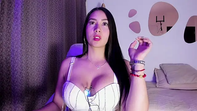 ValentinaaF online show from 12.22.25