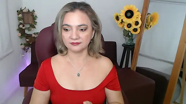 Snapshot of ana_milf chatting on 06.19.26 ana milf online show from 06.19.26