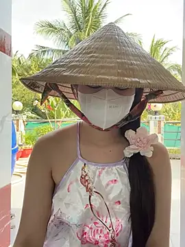 BabyThree  online show from 01.28.25