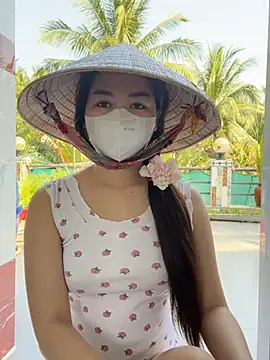 BabyThree  online show from 02.05.25