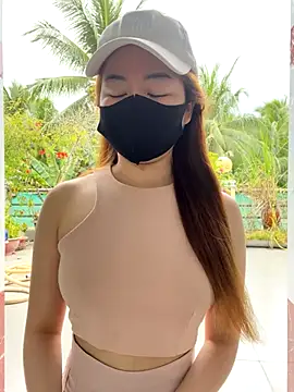 BabyThree  online show from 09.24.25