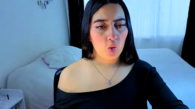 serenna se online show from 10.17.25