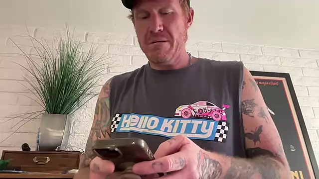 Snapshot of JeffJocc chatting on 09.18.25 JeffJocc online show from 09.18.25