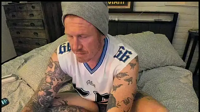 Snapshot of JeffJocc chatting on 10.24.25 JeffJocc online show from 10.24.25