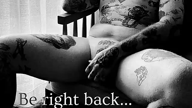 Snapshot of JeffJocc chatting on 10.26.25 JeffJocc online show from 10.26.25