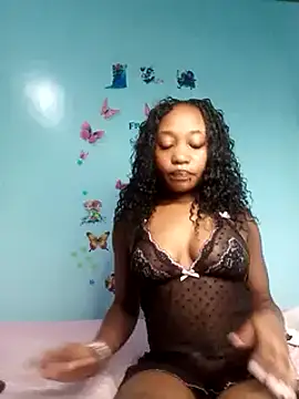 laetitia  online show from 03.12.25