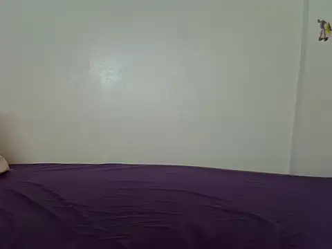 Snapshot of laetitia_ chatting on 02.18.26 laetitia online show from 02.18.26