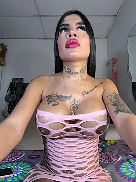 saragill323 online show from 12.04.25